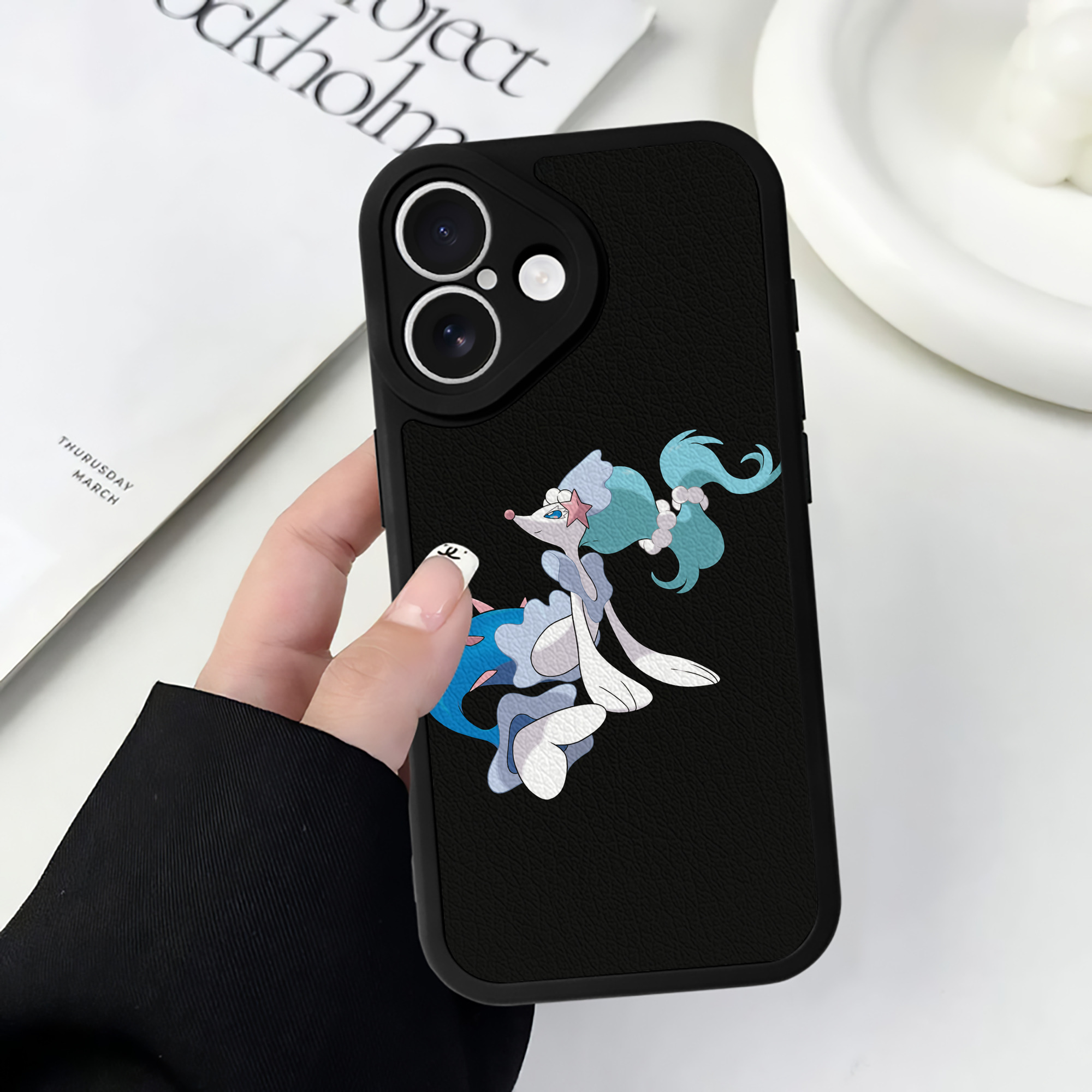 （画像用） ポケットモンスター Pokémon 【iPhone 16シリーズ対応】シリコンスマホケース（レザー調） 材質：シリコン